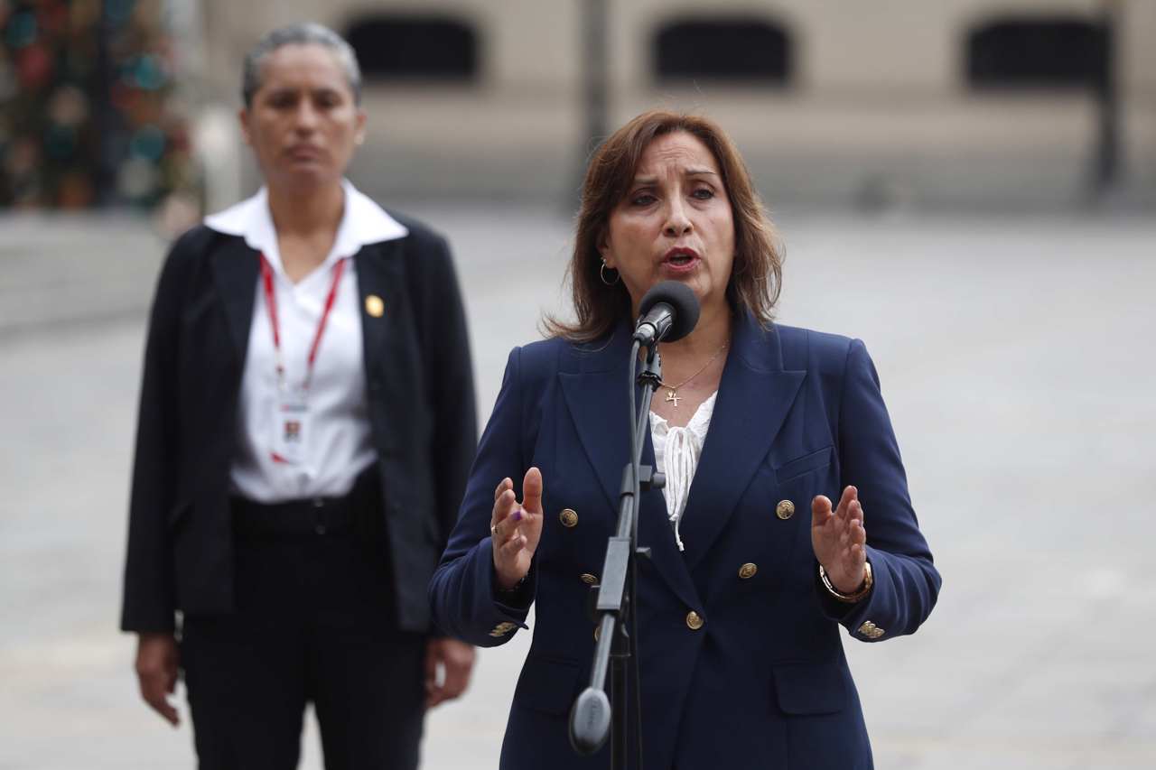 Investigan por genocidio a Presidenta de Perú Dina Boluarte NV Noticias